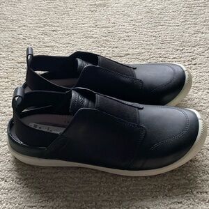 NWT KEEN Lorelai Leather Slip-On Sneaker Size 8